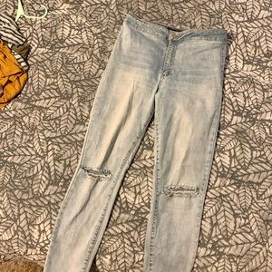 Light Wash High Waisted Jeans